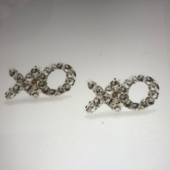 NEW!  Last Pair!  Swarovski XO Earrings!💗💗💗 - Picture 2 of 2
